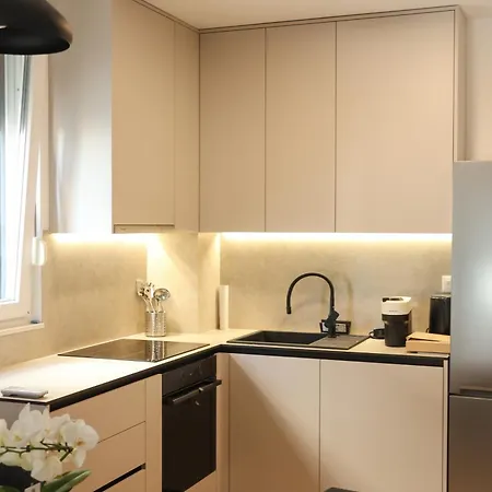 Apartman Modern Escape With Garage *